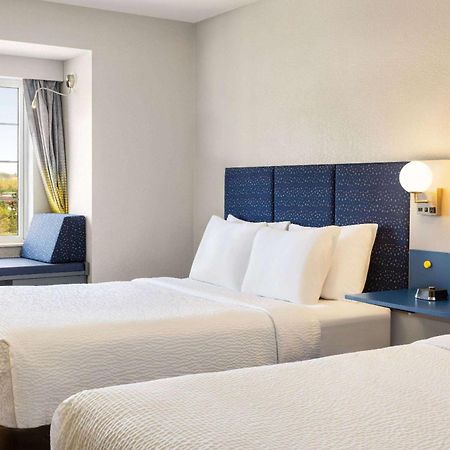 Microtel Inn & Suites By Wyndham New Ulm Экстерьер фото