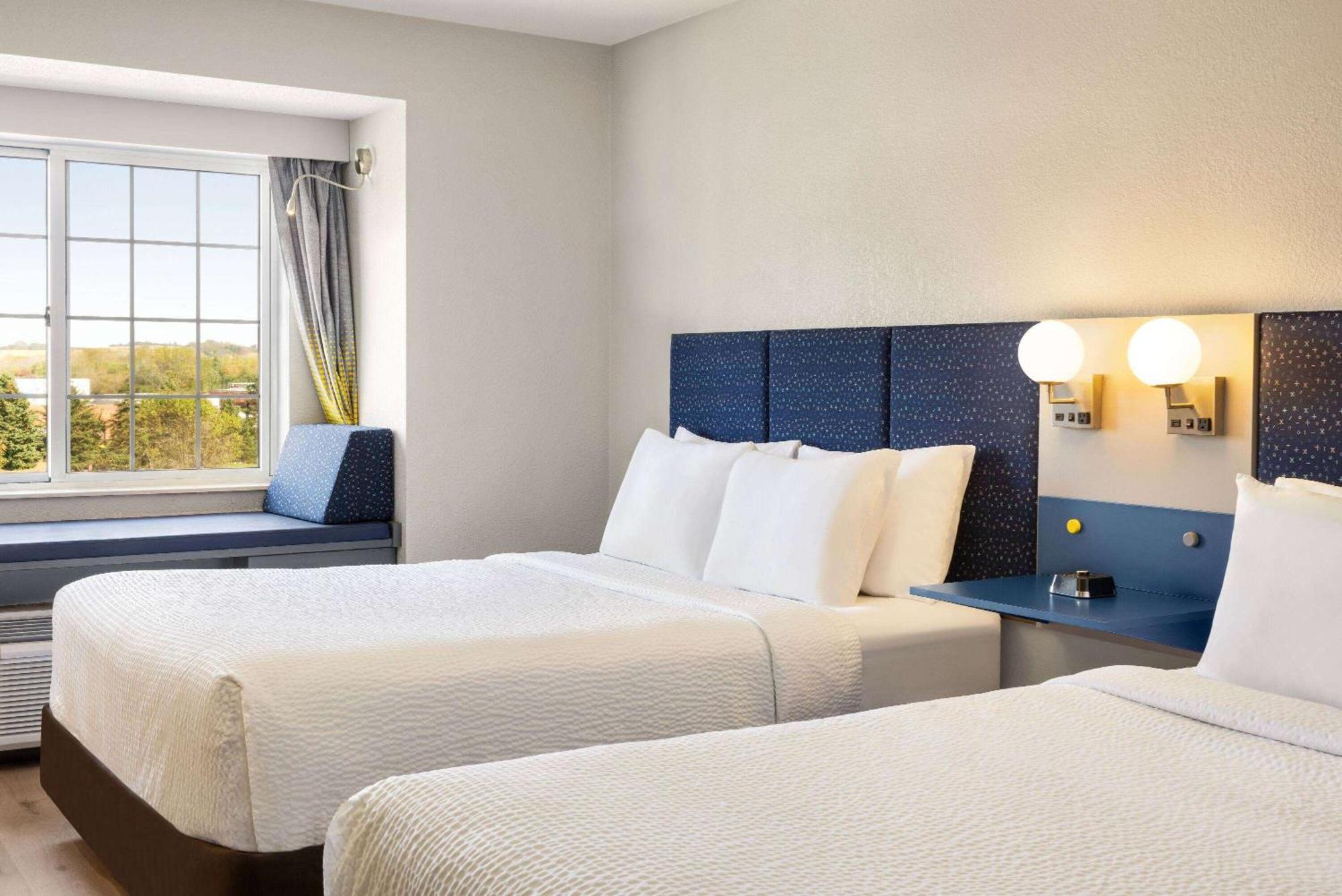 Microtel Inn & Suites By Wyndham New Ulm Экстерьер фото