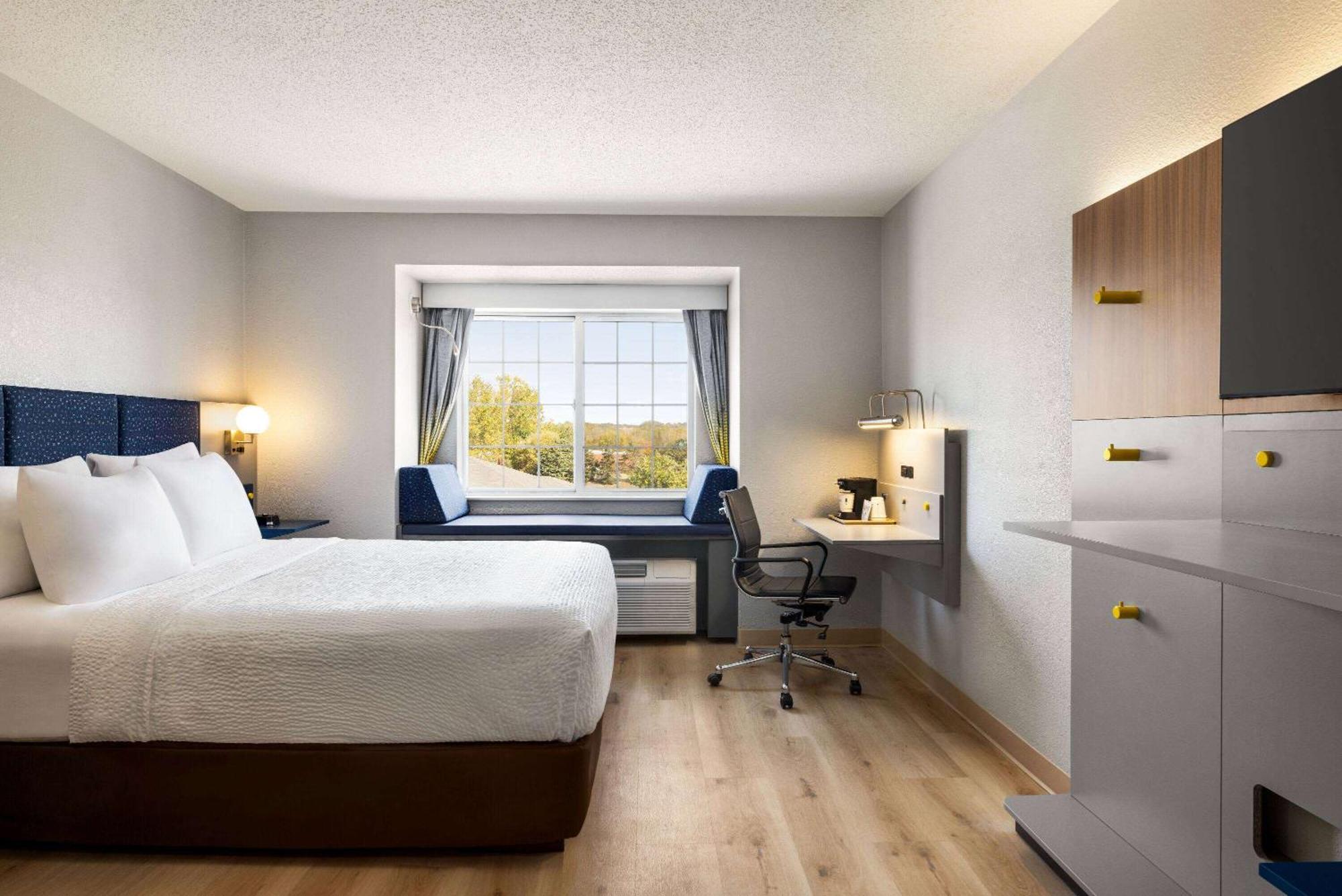 Microtel Inn & Suites By Wyndham New Ulm Экстерьер фото