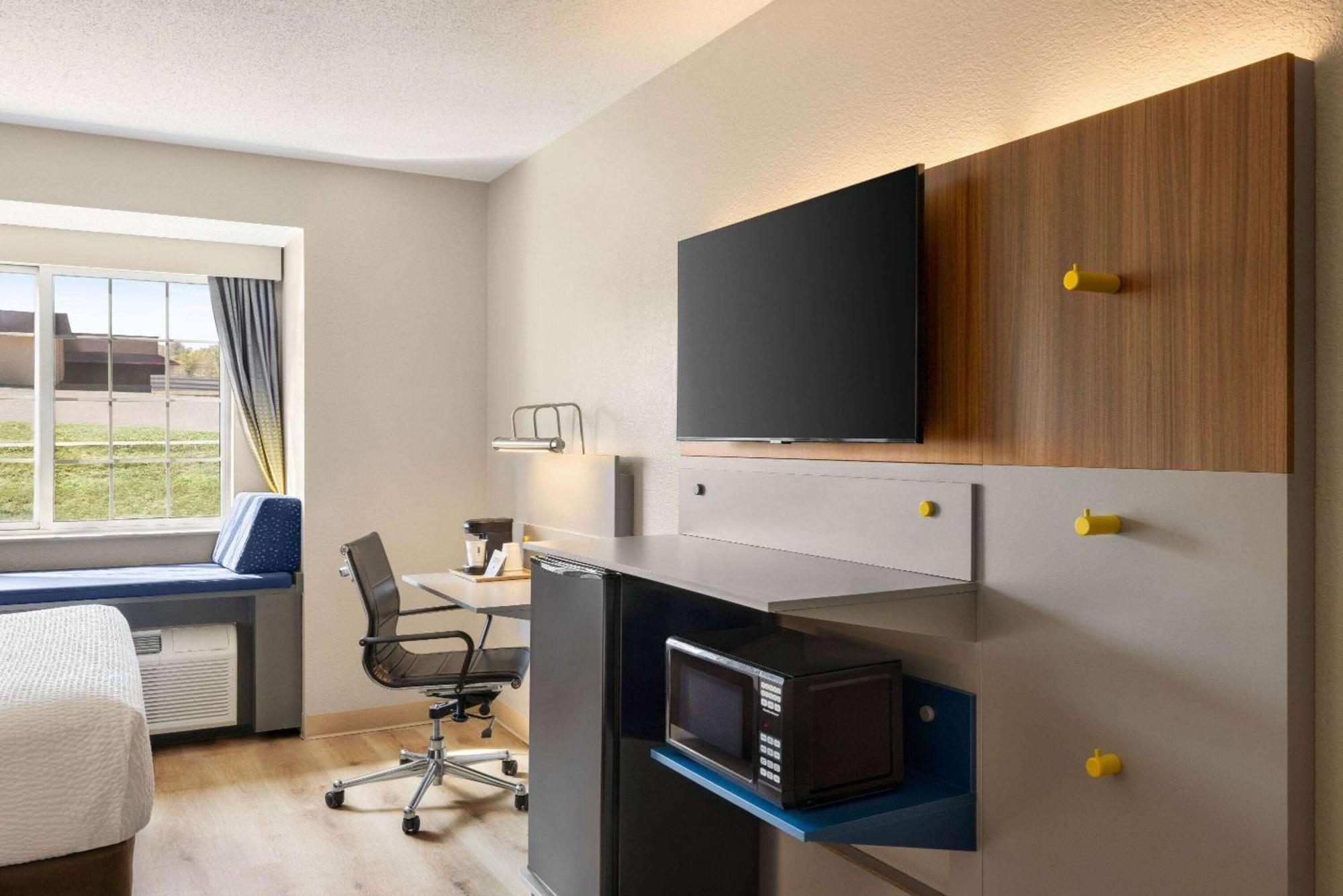 Microtel Inn & Suites By Wyndham New Ulm Экстерьер фото