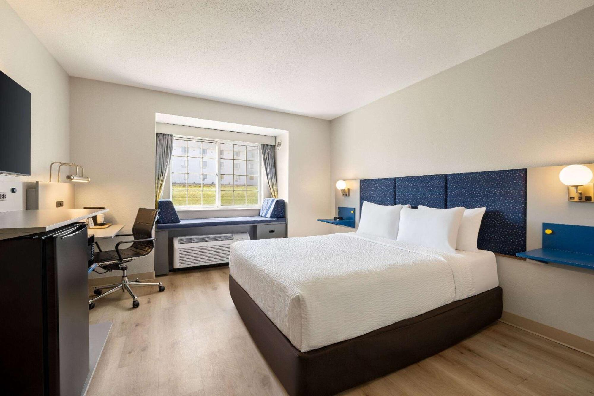 Microtel Inn & Suites By Wyndham New Ulm Экстерьер фото