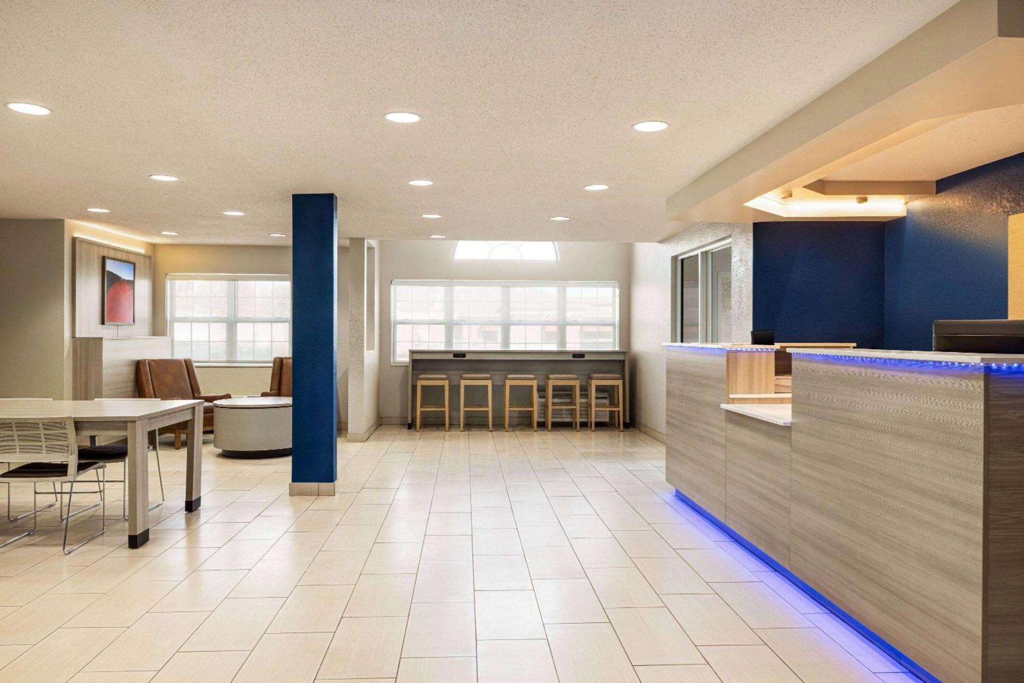 Microtel Inn & Suites By Wyndham New Ulm Экстерьер фото