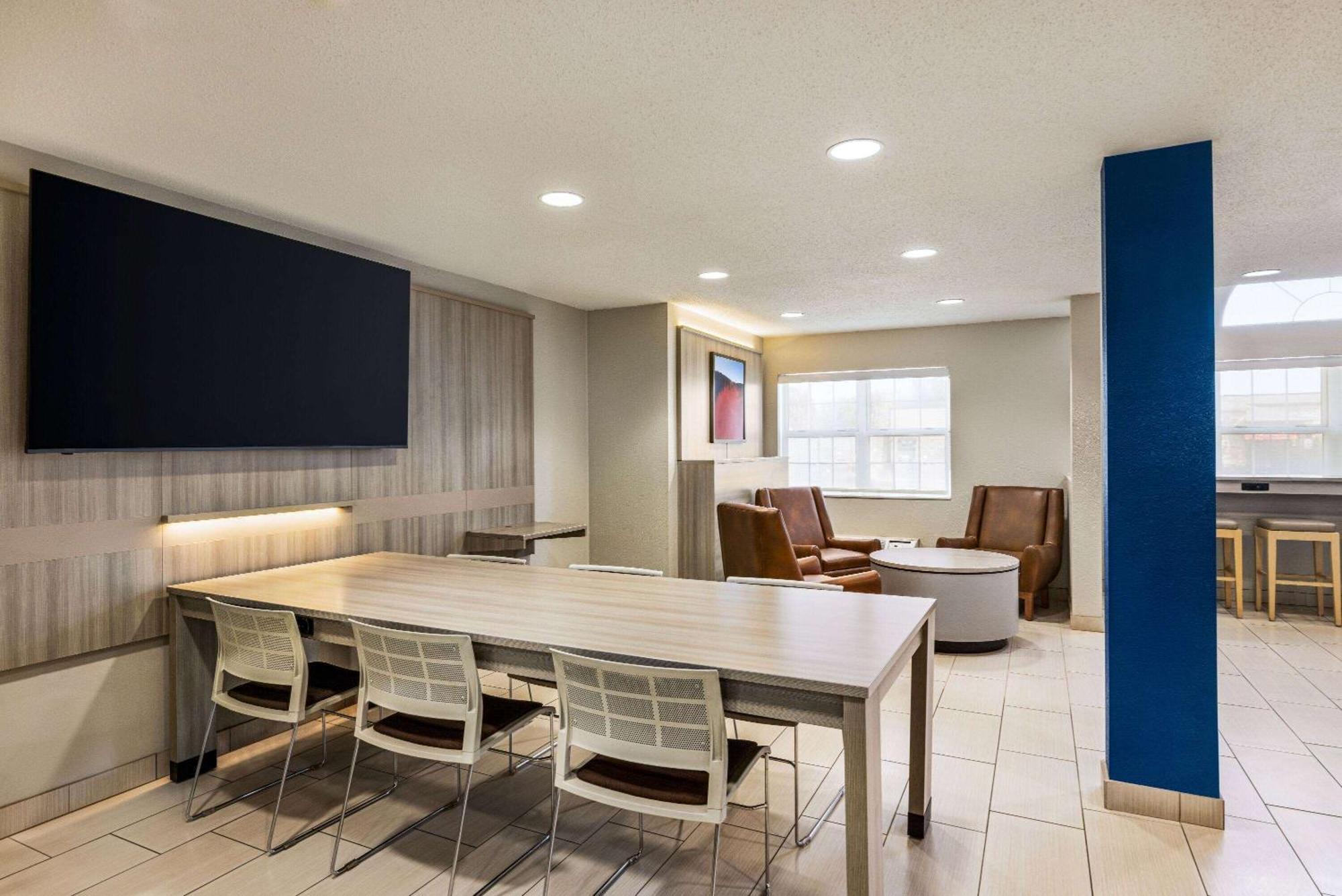 Microtel Inn & Suites By Wyndham New Ulm Экстерьер фото