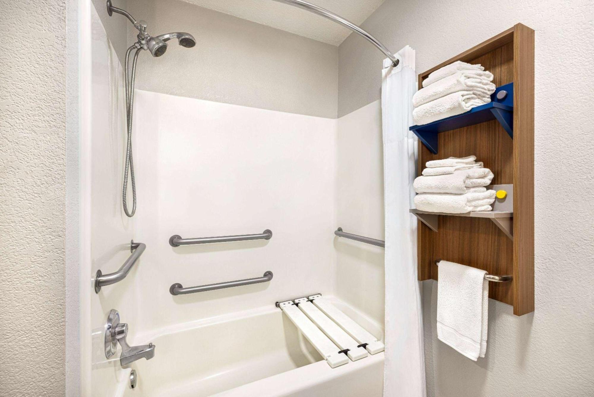 Microtel Inn & Suites By Wyndham New Ulm Экстерьер фото